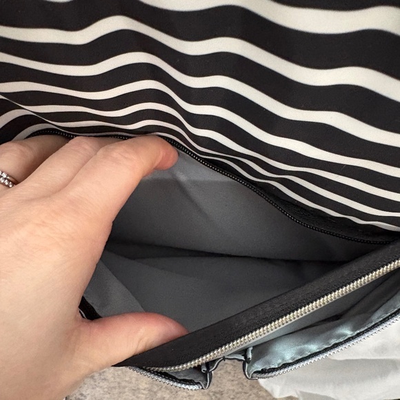 Skip Hop Large Diaper Bag in Black and White Stripes w/ Diaper Changing Pad - Picture 11 of 12